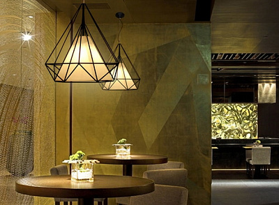 The Diamond Chandelier Kevin Reilly фото 4